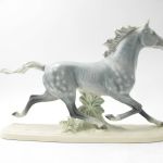 612 2828 FIGURINE